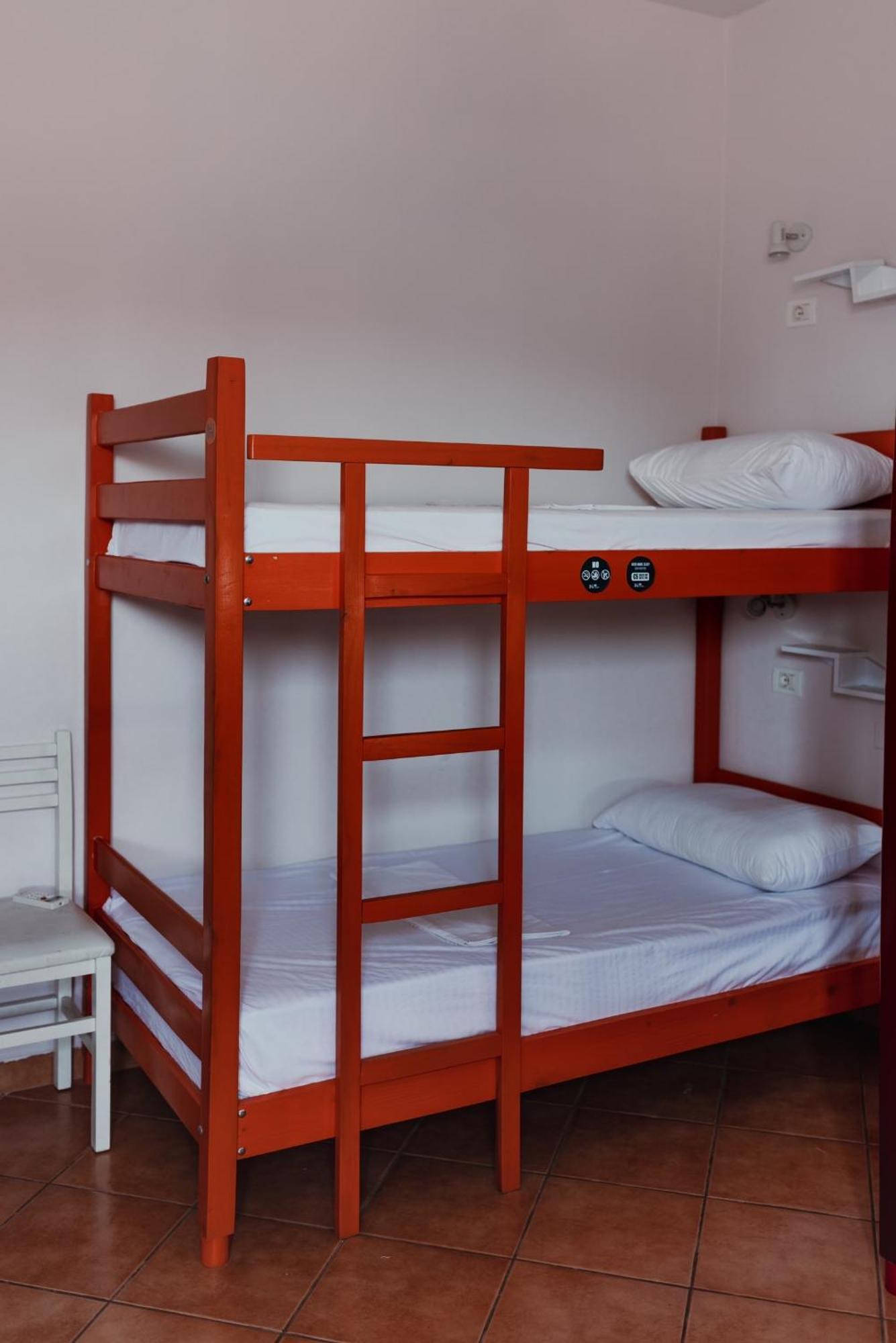 Bed Station Hostel & Bar Шкодер Экстерьер фото
