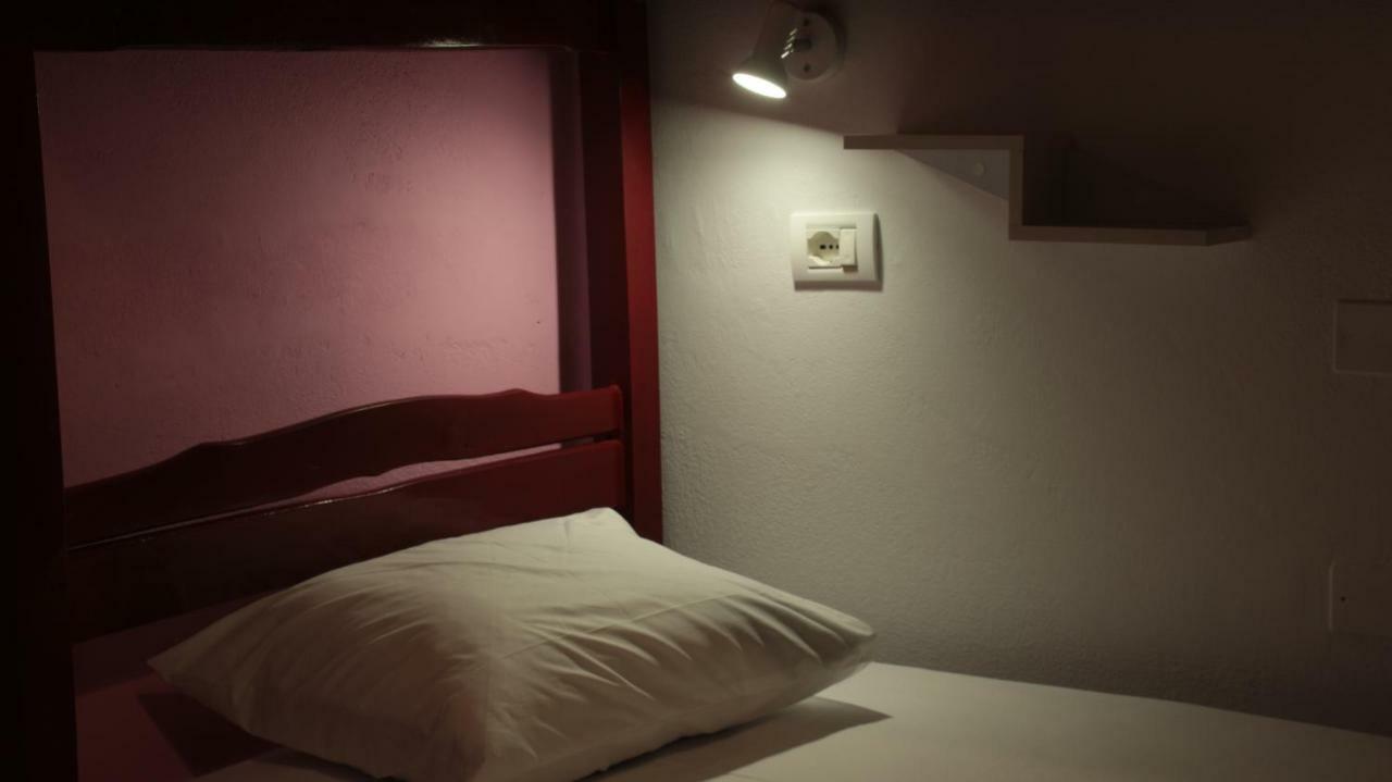 Bed Station Hostel & Bar Шкодер Экстерьер фото